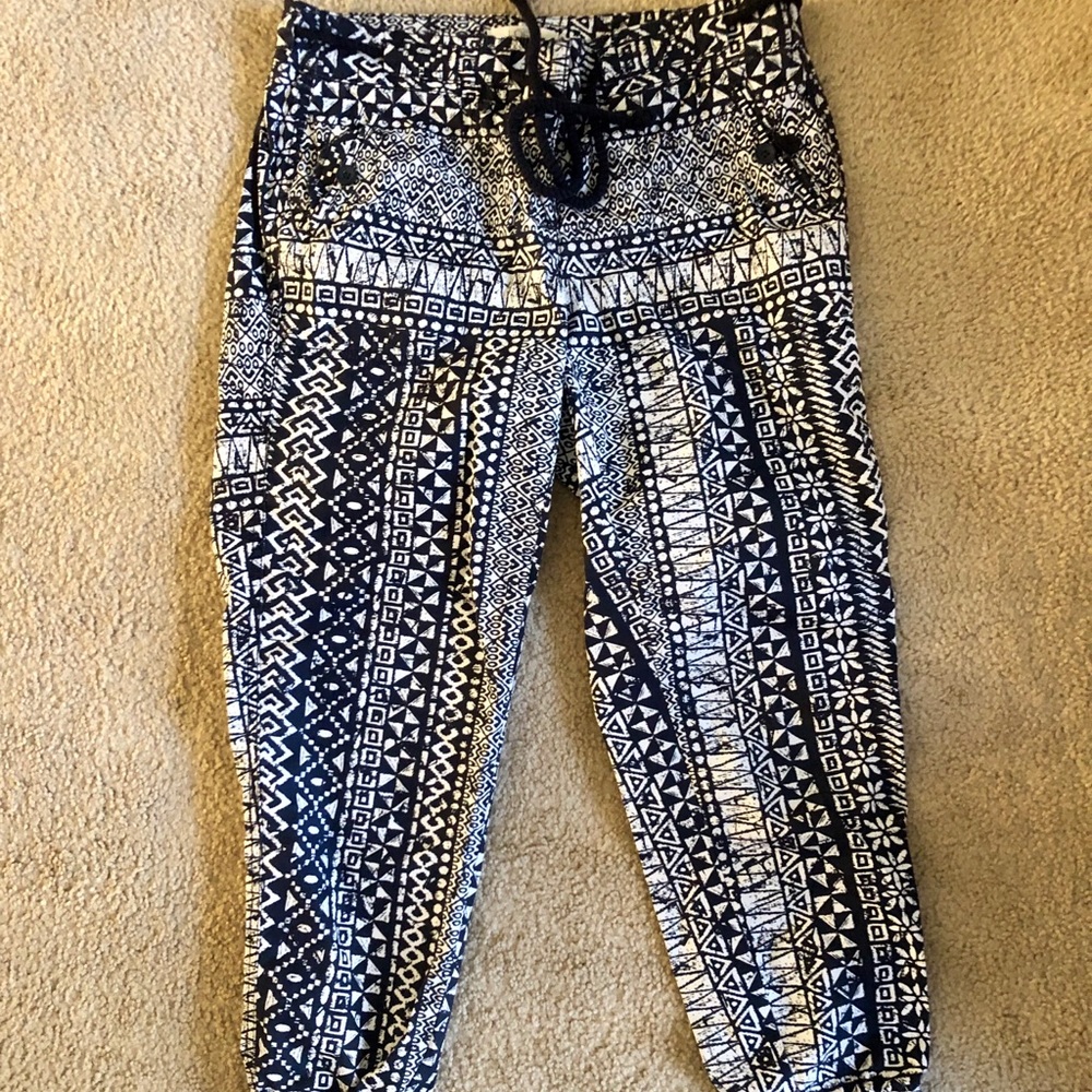 Navy crop pant